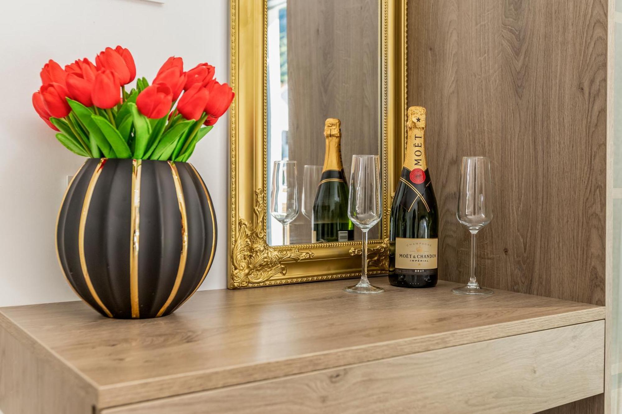 קוטור Dekaderon Lux Apartments מראה חיצוני תמונה