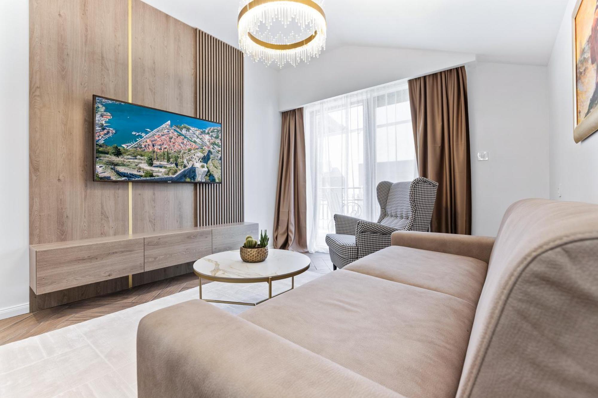 קוטור Dekaderon Lux Apartments מראה חיצוני תמונה
